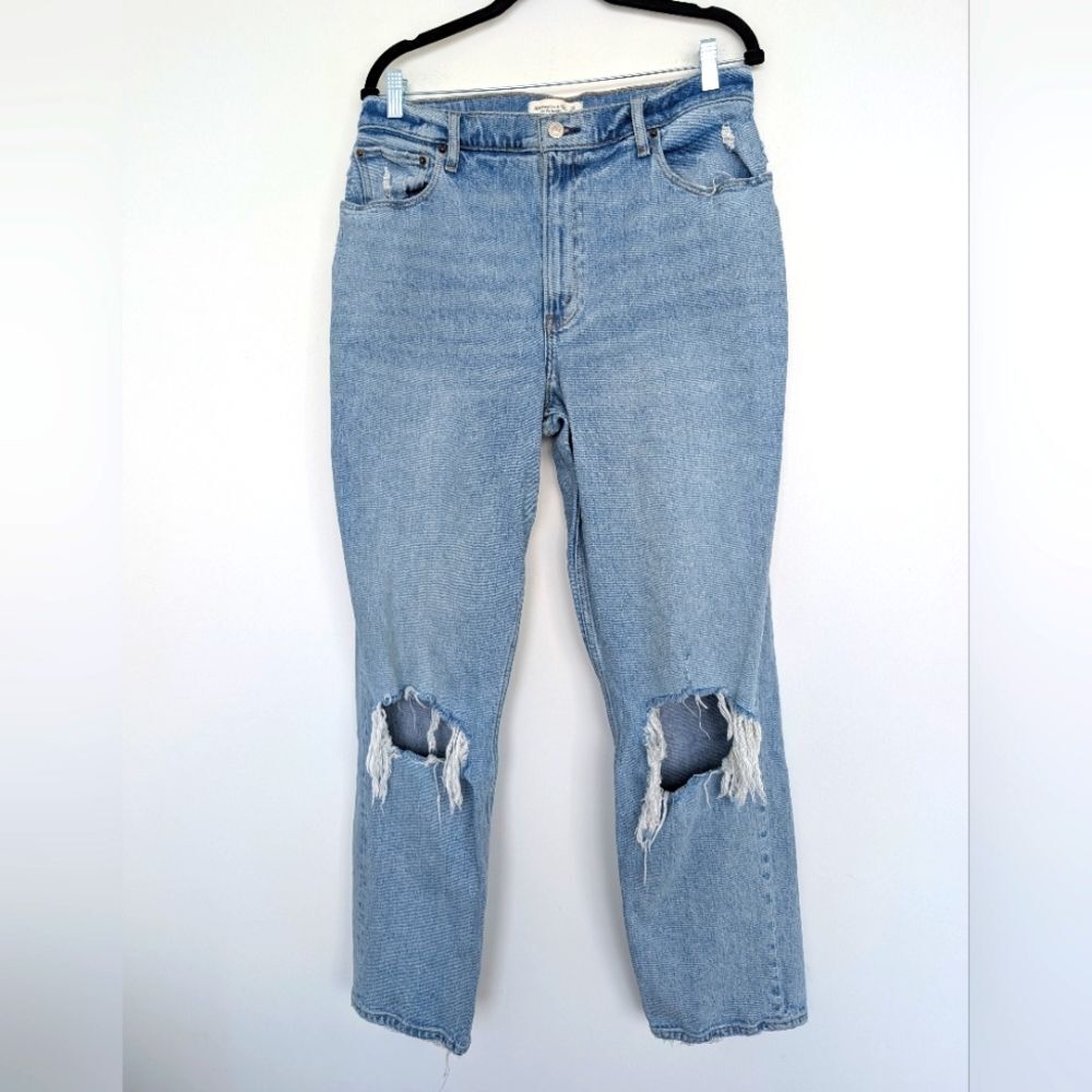 Abercrombie Curve Love 14L/32 90s Straight Ultra High Rise Jeans Distressed